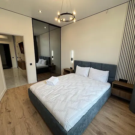 Sky Terrace Apartmens 3-252 公寓 敖德萨